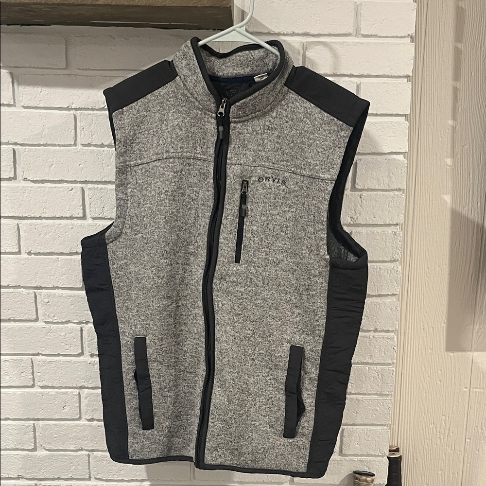 Orvis Men's Charcoal and Black Vest